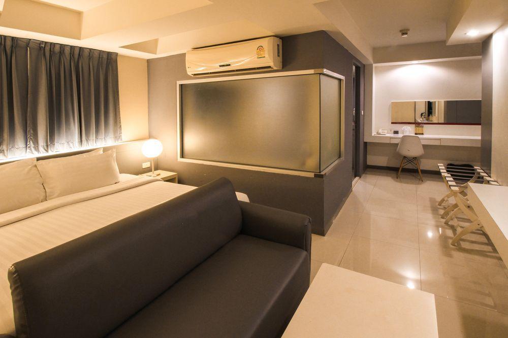 Myhotel Cmyk@Ratchada Bangkok Luaran gambar