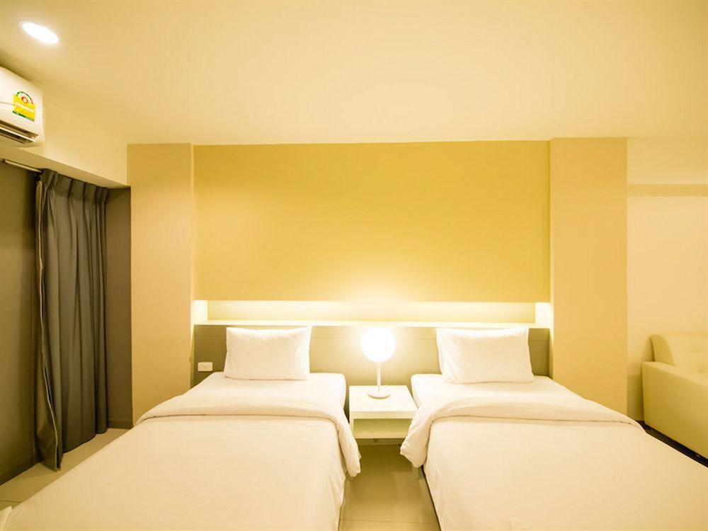 Myhotel Cmyk@Ratchada Bangkok Luaran gambar