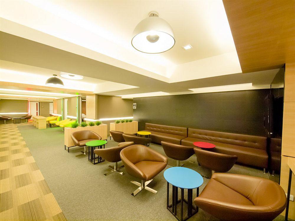 Myhotel Cmyk@Ratchada Bangkok Luaran gambar