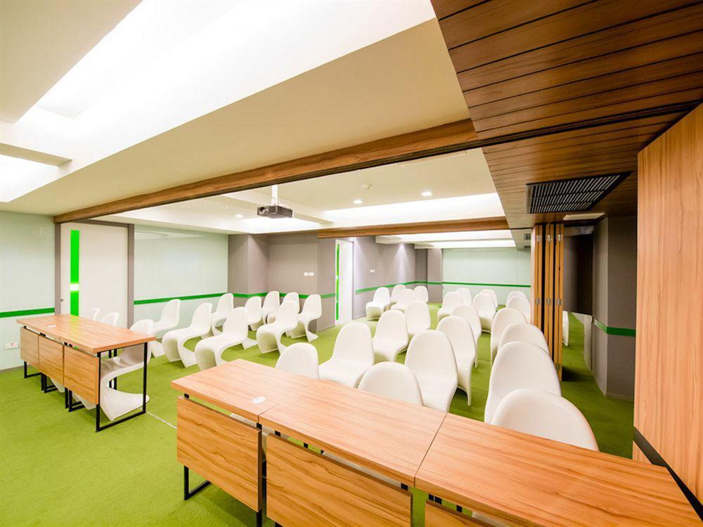 Myhotel Cmyk@Ratchada Bangkok Luaran gambar