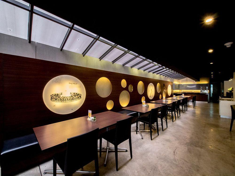 Myhotel Cmyk@Ratchada Bangkok Luaran gambar