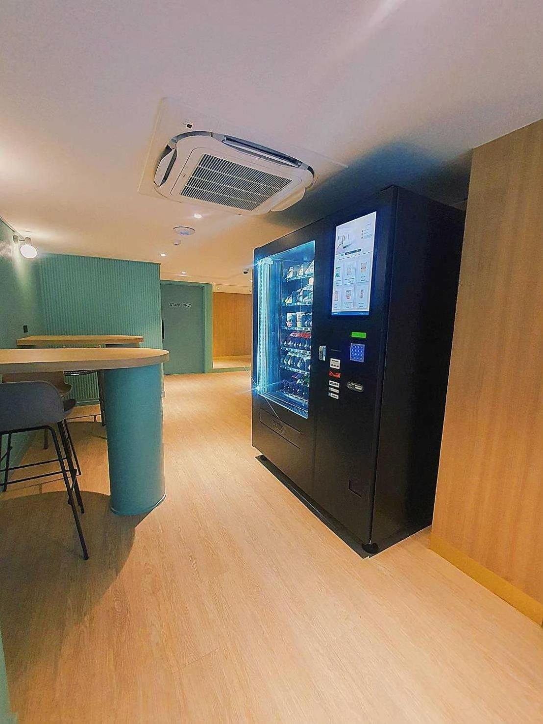 Myhotel Cmyk@Ratchada Bangkok Luaran gambar